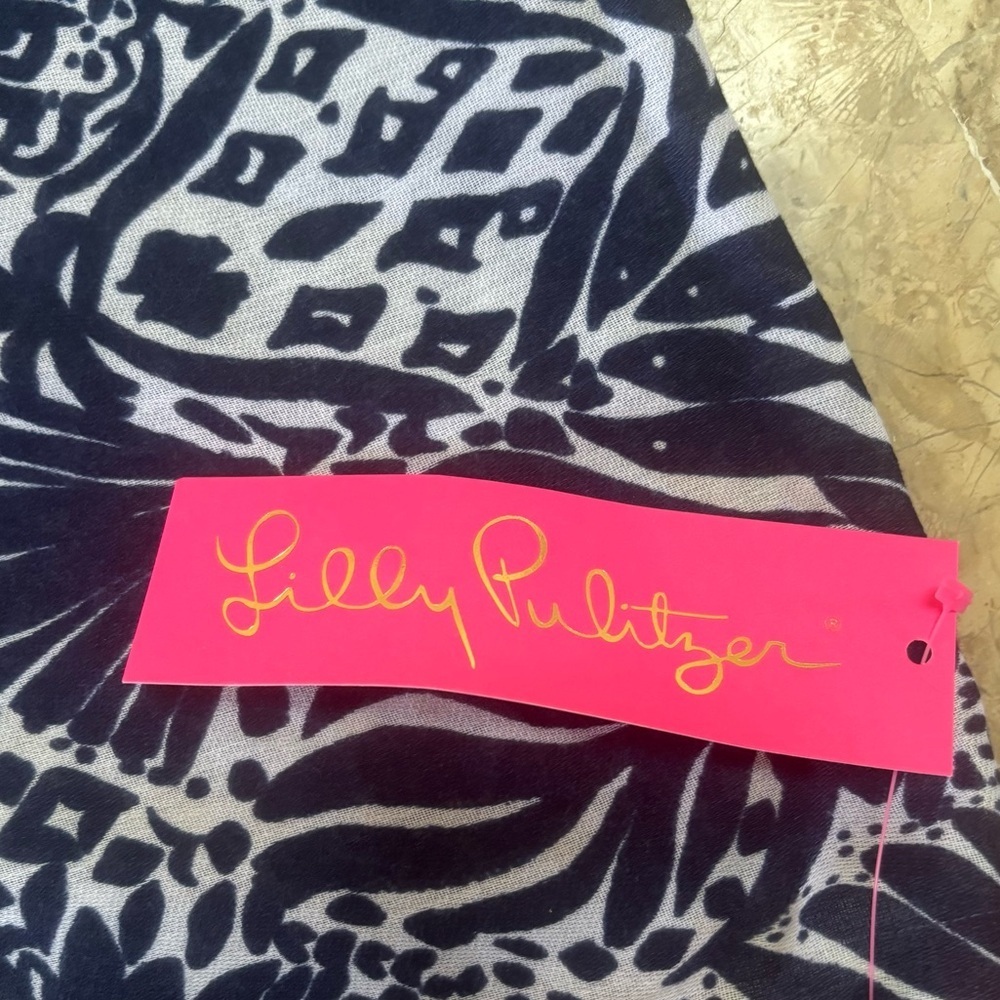 NWT Lilly Pulitzer Resort Infinity Loop Scarf High Tide Navy Pink Tassel - Picture 5 of 10